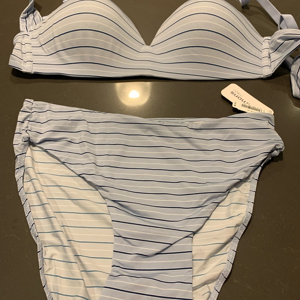 Striped Bikini Set - Picture 4 of 6